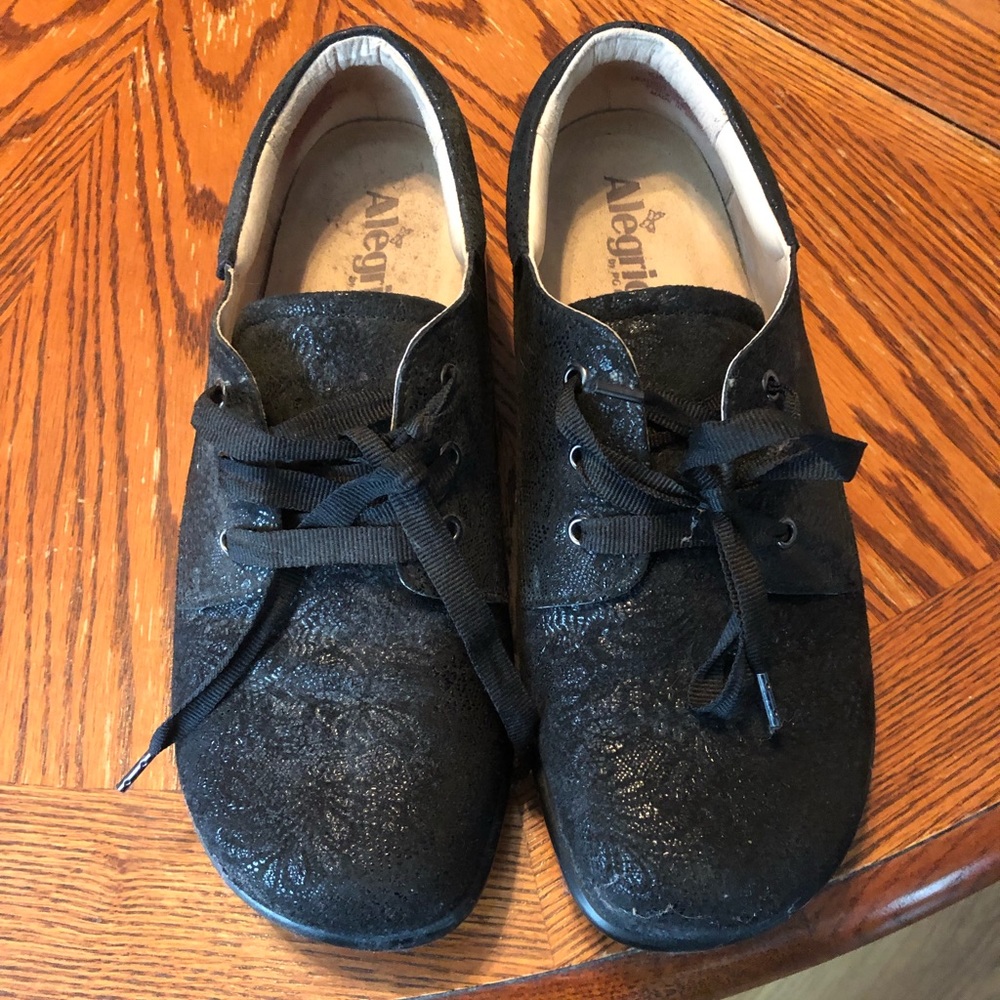 Algeria nursing shoes